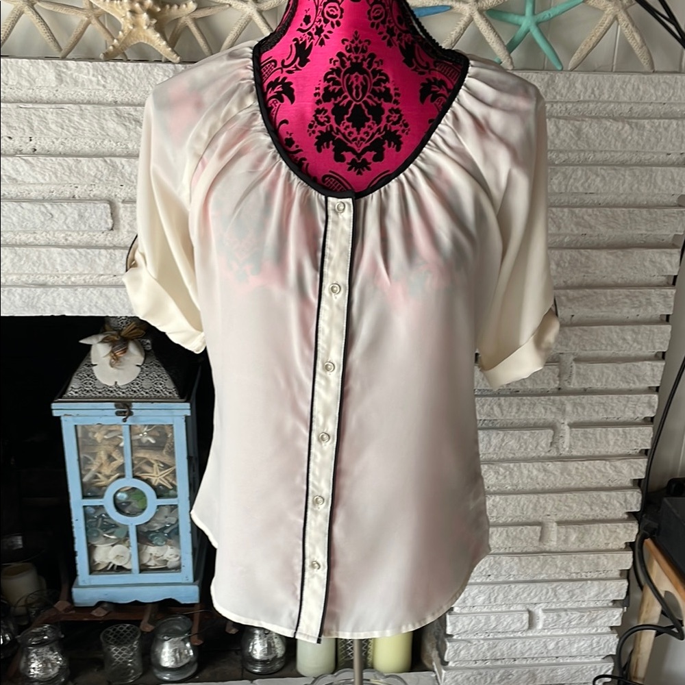 Express Cream Blouse with Puff Sleeves and Bib Collar